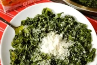Creamy Garlic Frozen Spinach Recipe for Quick Weeknight Meals