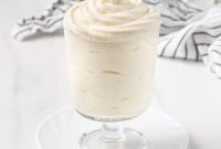 How to Make Classic Chantilly Cream (Crème Chantilly)