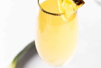 Pineapple Mimosa Cocktail: Tropical Brunch Sparkler