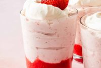 Silky Strawberry Mousse Recipe for Summer Desserts