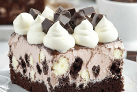 Decadent Hot Chocolate Poke Cake Recipe for Chocoholics
