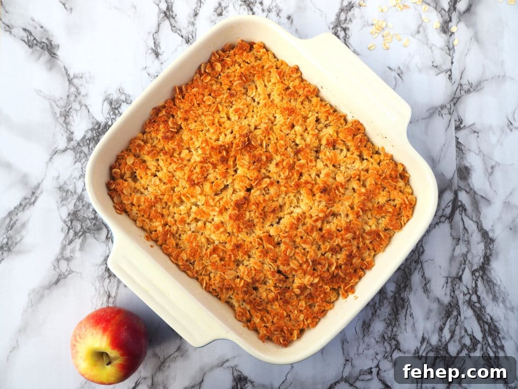 Apple crumble with apple