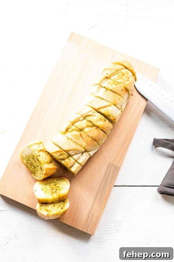 Crispy Garlic Bread Recipe for Homemade Flavor 6 Quick and easy garlic bread that you can serve as a side dish or as a starter. Made with soft French baguette and pesto.