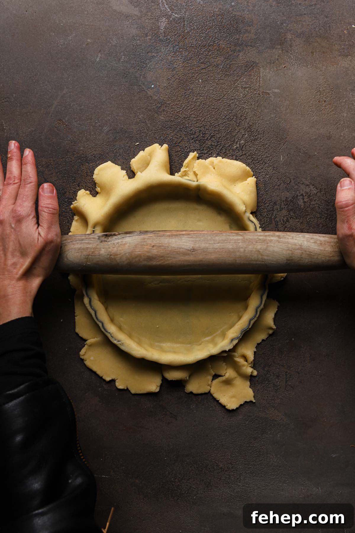 Italian Pasta Frolla Shortcrust Pastry: Multipurpose Dough Guide 18 Hands rolling over a tart pan.