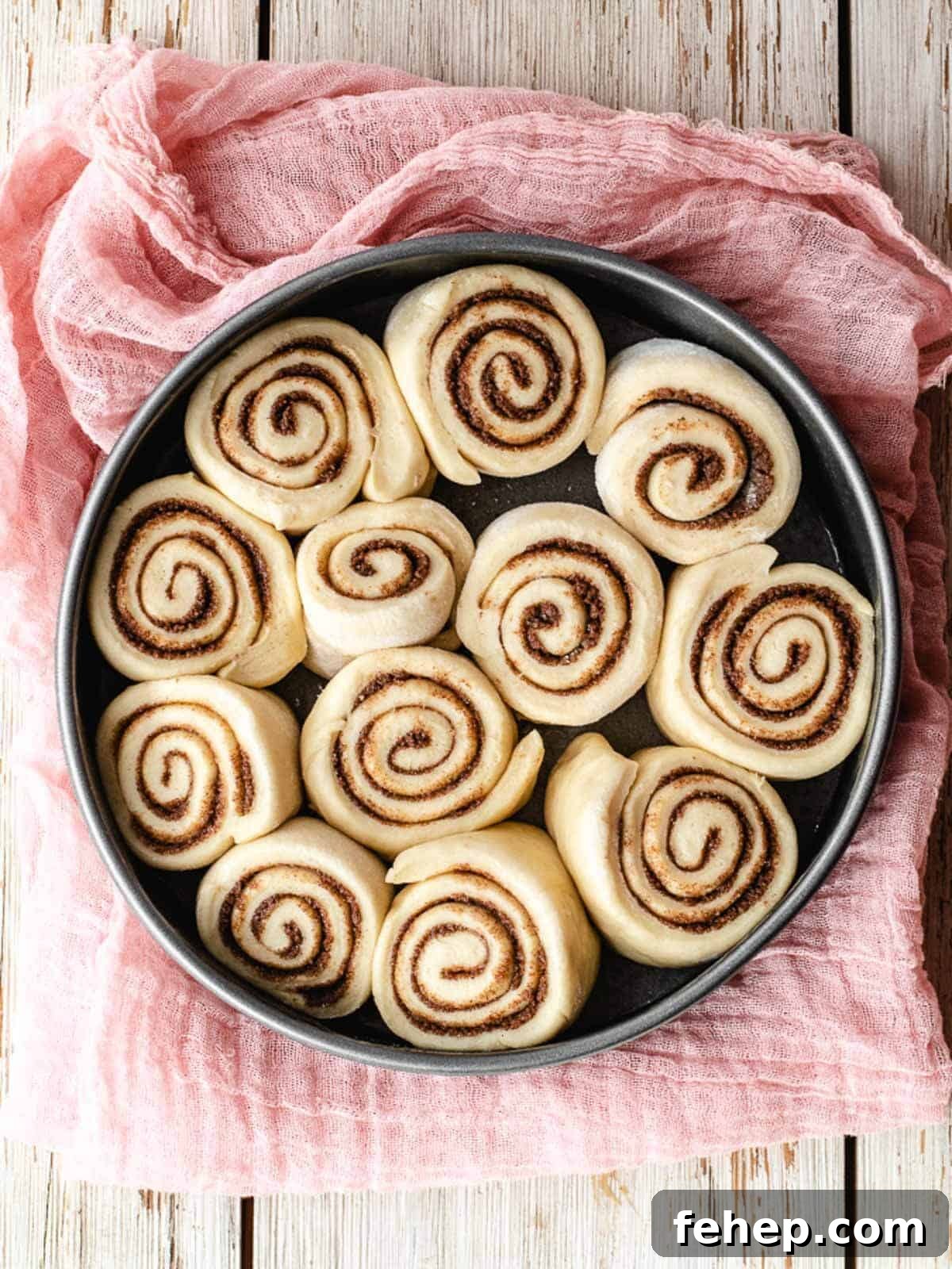 Perfect cinnamon rolls ready in one hour.