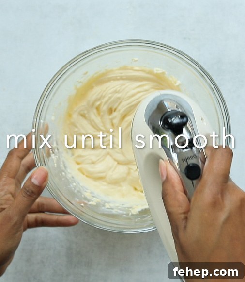 Picture of cream cheese filling in a bowl 