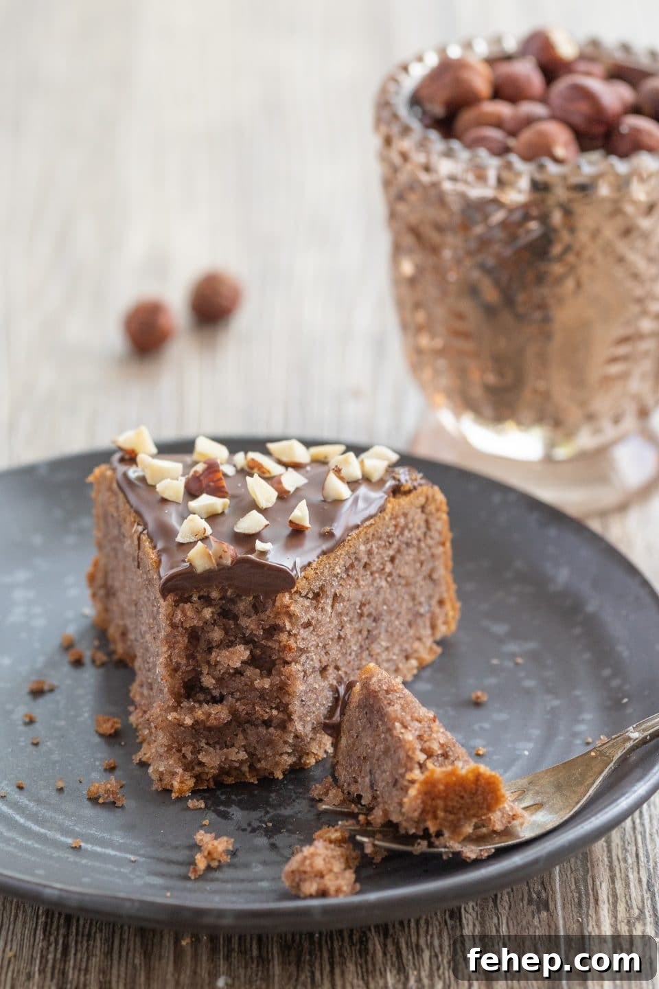 Moist Vegan Nut Cake Recipe for Rich, Flavorful Baking 5 cake-with-nuts