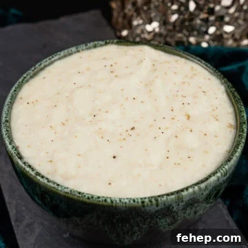 Bread sauce in a green bowl
