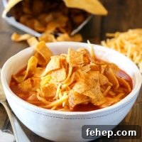 Chicken Enchilada Chili - a favorite mexican dinner gets turned into a 20 minute warm and comforting chili! Great for any night of the week.