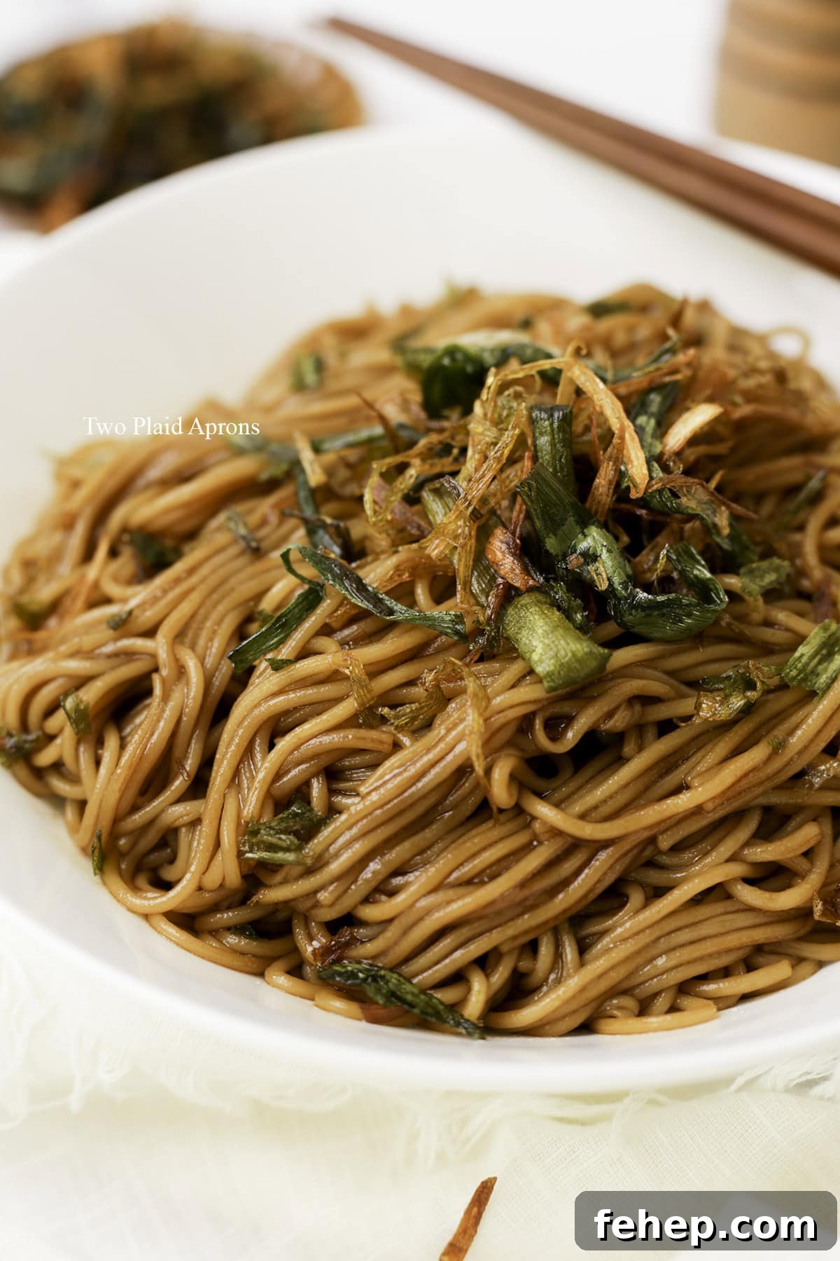 Finished scallion oil noodles